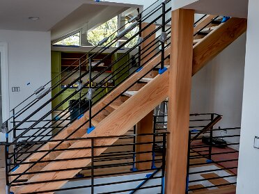 L-CB Horizontal Sq Bar Rail