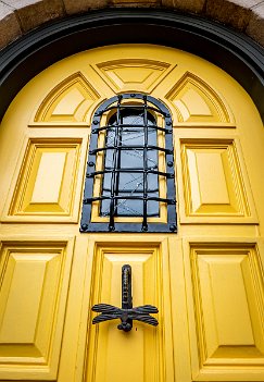 Yellow-Door-Speakeasy-WIndow-2015-09